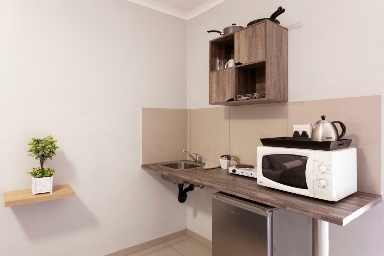 Dům (200 m²), pokoje: 1, vlastní koupelny: 2, destinace: Garsfontein Pretoria-Noord Exteriér fotografie